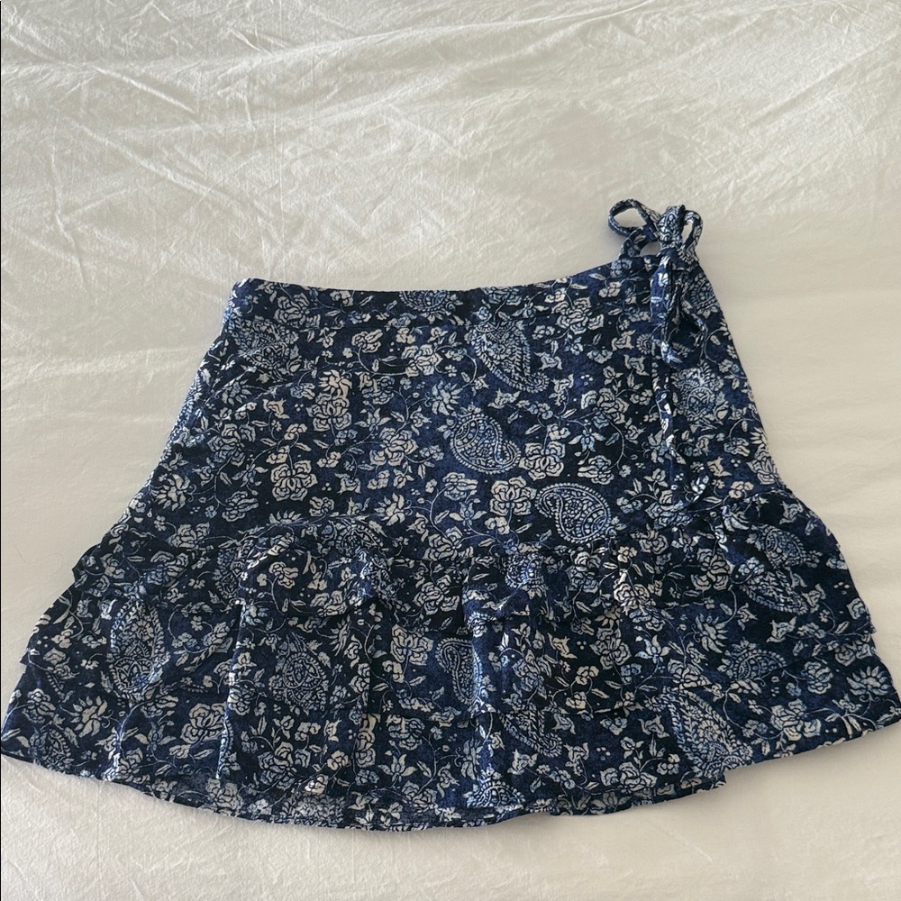 Forever 21 Navy Floral Mini Skirt